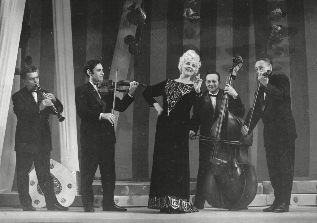 Szeressük egymást felnõttek!